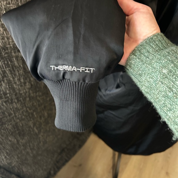 Almost new 2022 Nike oversized long coat; perfect condition, nonsmoking - Picture 5 of 8